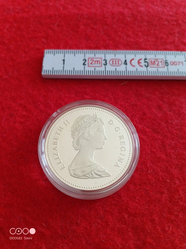 Dollaro Canadese Argento FDC centenario REGINA (città) 1982 REGINA ELISABETTA II - Immagine 3 di 3
