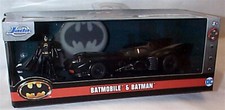 Batman 1989 Batmobile and figure 1-32 Scale New in Box Jada 31704