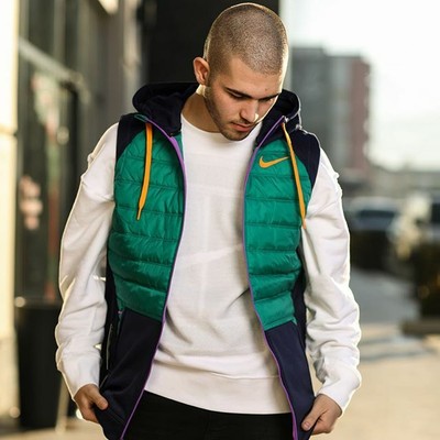 nike hooded gilet