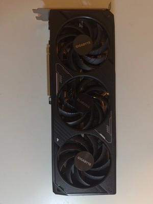 GIGABYTE GeForce RTX 5070 WINDFORCE OC SFF 12G Graphics Card