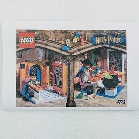 Lego 4721,  Hogwarts Classroom, Harry Potter, 100% complete w/ backdrop & manual