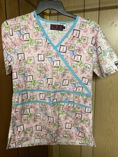 Scrub Top Beverly Hills Medium Short sleeve Front pockets Cinched back Pink