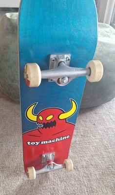Skateboard Toy Machine Monster Complete 8.0'' Red Monster Graphic Used