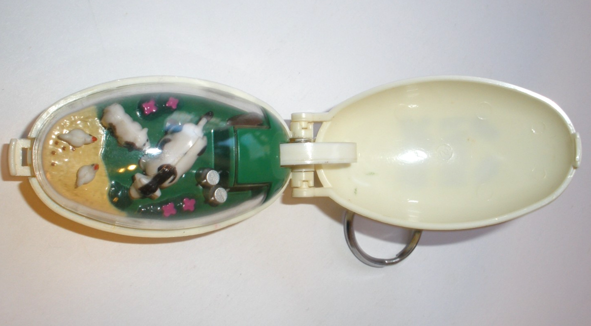 Vintage 1993 Takara Pocket Critters Mooo Farm Cows Keychain Does