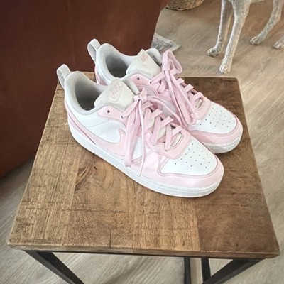 Nike Girls Pink White Low Top Sneakers Athletic Shoes Comfort Lace Up