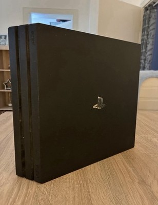 Sony PlayStation 4 Pro, 1 TB, Schwarz, Inkl. Controller
