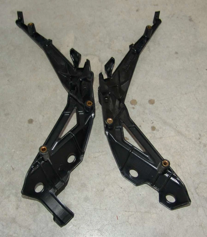 2 SUPPORTI PARAFANGO PORTA TARGA BENELLI TRE-K TNT 1130 899 Foto 3 de 3