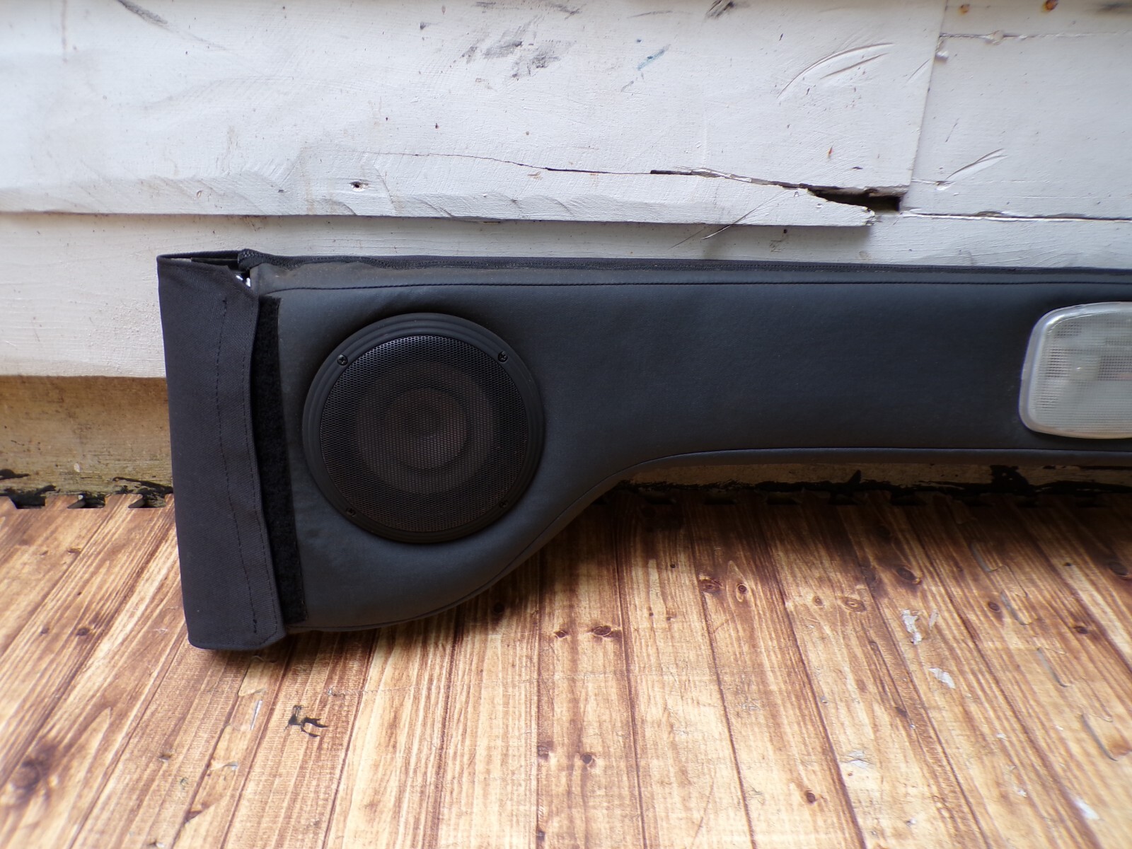 9702 Jeep Wrangler TJ OEM Overhead Speakers Sound Bar Soundbar FREE