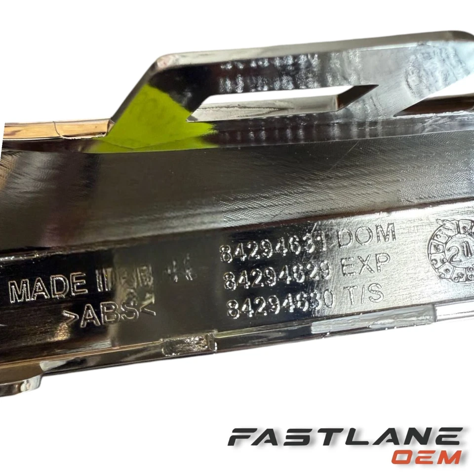 2018-2021 雪佛兰拖车前部右雾灯挡板全新原始设备制造商 84294631 — 第 4/4 张图片