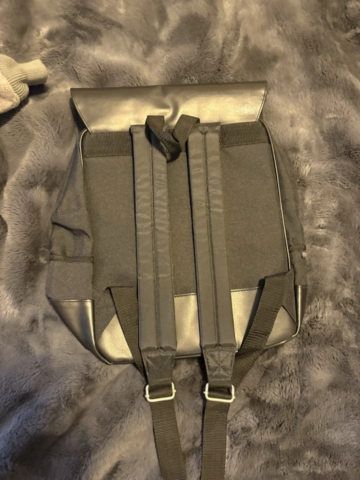 Bolso Mochila Harley Davidson Cuero Negro Hebilla Foto 3 de 4