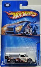 Hot Wheels 2005/137 - 2005 Hot Wheels Mainline - Pikes Peak Toyota Tacoma /K29