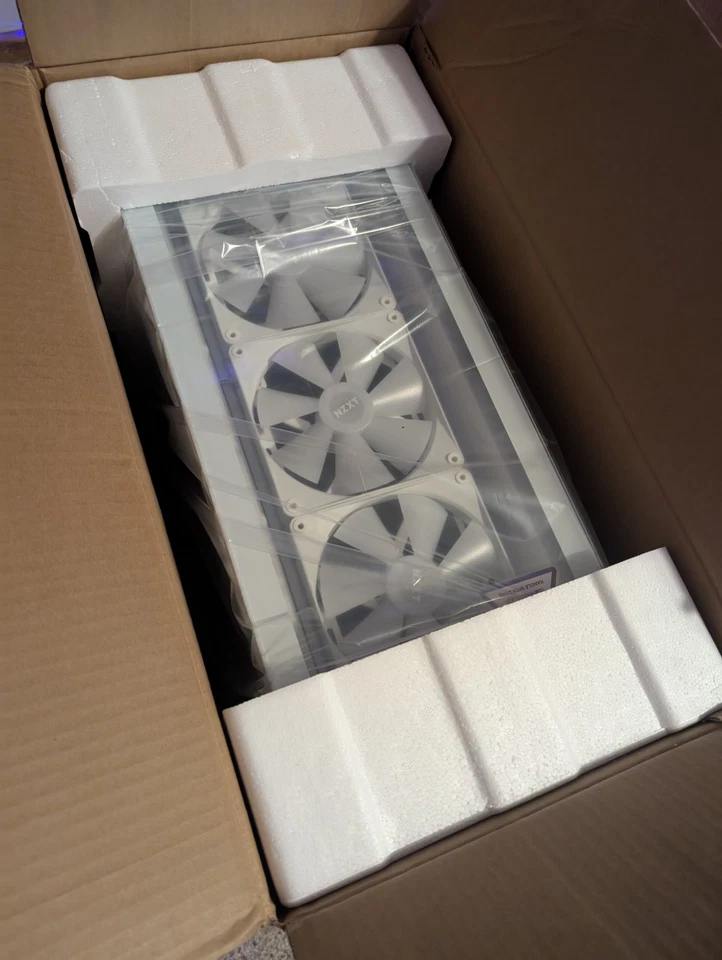 NZXT H7 Elite Mid Tower Case - Matte White - Image 2 of 4