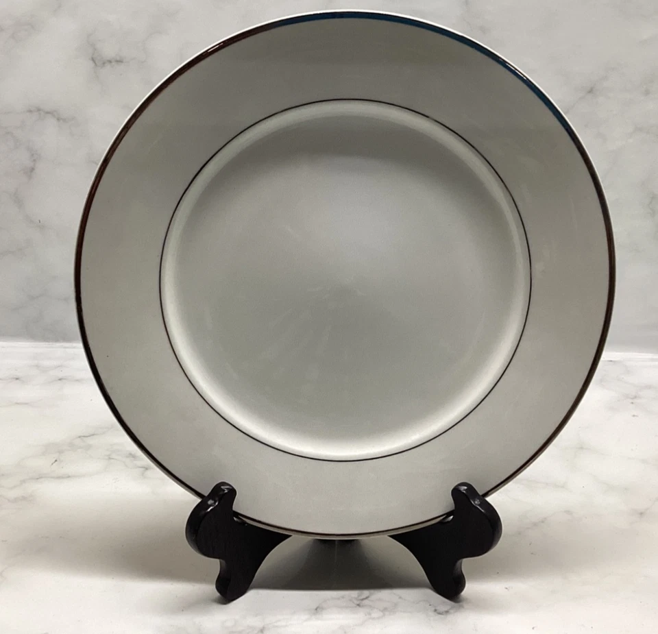 JC Penny Home Collection 10 3/4" Dinner Plates In A White Gold Rim Pattern set 8 - Image 2 of 4