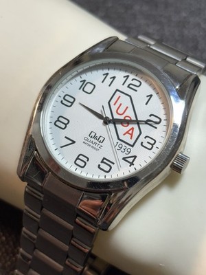 Q&Q Men s Watch By Citizen IUSA 1939 Silver Tone Stainless Band New Battery