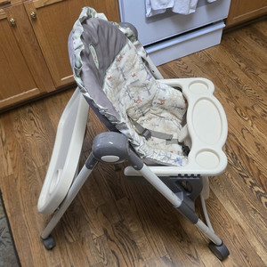 Vintage Disney Winnie the Pooh High Chair Gray/Beige Removable Tray