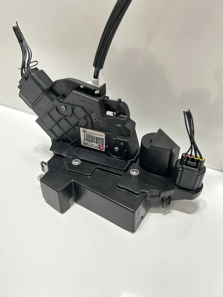 Land Rover LR4 2010-2016 actuador de cierre de puerta delantero izquierdo del lado del conductor OEM Foto 2 de 4