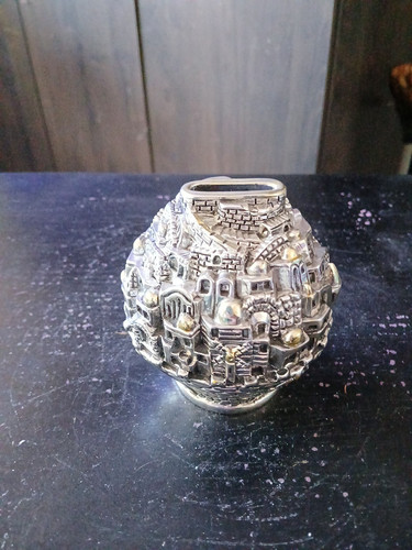 Jerusalem City 3D Design Silver Color Mixed Material Coin Bank/Paperweight - Picture 2 of 10