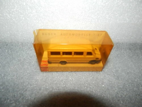 Modellini statici di auto, furgoni e camion Busch per Iveco