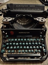 Antique Remington Rand Model 17 typewriter thumbnail