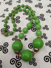 Collier grosses perles en bois vert