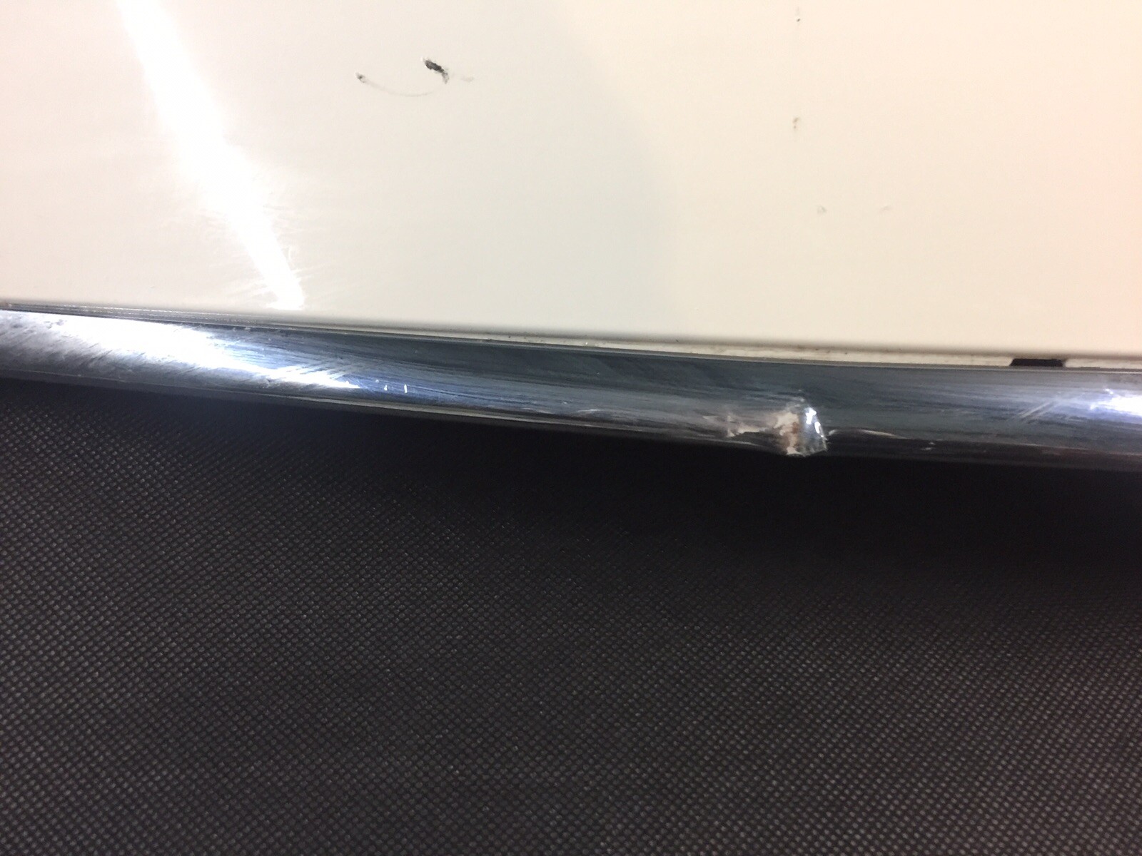 2016-2018 MASERATI LEVANTE REAR TAILGATE SPOILER FACTORY OEM
