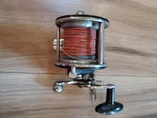 Vintage Pflueger bond model level wind fishing reel model 2000
