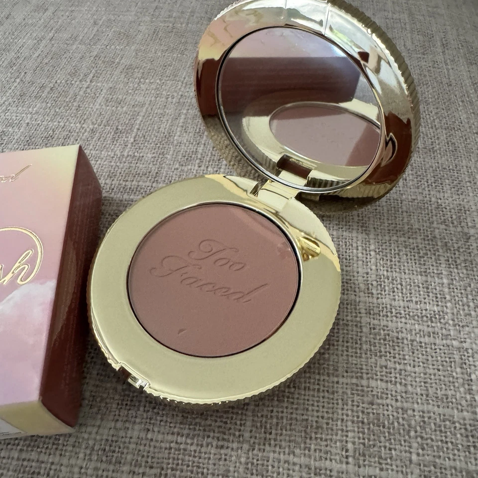 Too Faced- Cloud Crush Blurring Blush- VELVET CRUSH- .17oz- NIB - Image 2 of 4