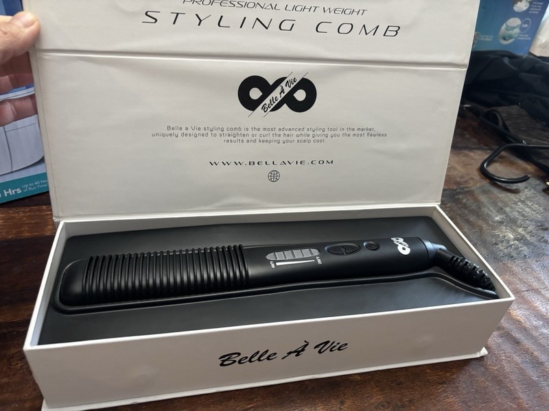 Belle A Vie Professional Light Weight Styling Comb BAV058 NIB Black