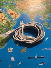 Ethernet-Kabel (auch bekannt als Netzwerkkabel) mit RJ45-Steckern
