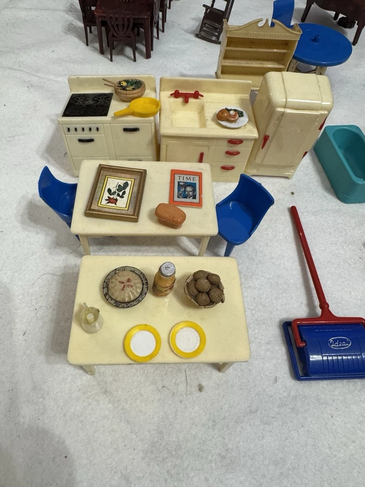Rare Vintage 1940-50’s Dollhouse Furniture Renwal, Ideal Huge Group 75 Pieces + - Image 2 of 4