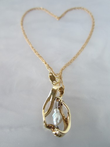 VINTAGE MODERNIST FREE FORM 14K SOLID GOLD GENUINE NATURAL AKOYA PEARL NECKLACE - Picture 5 of 17