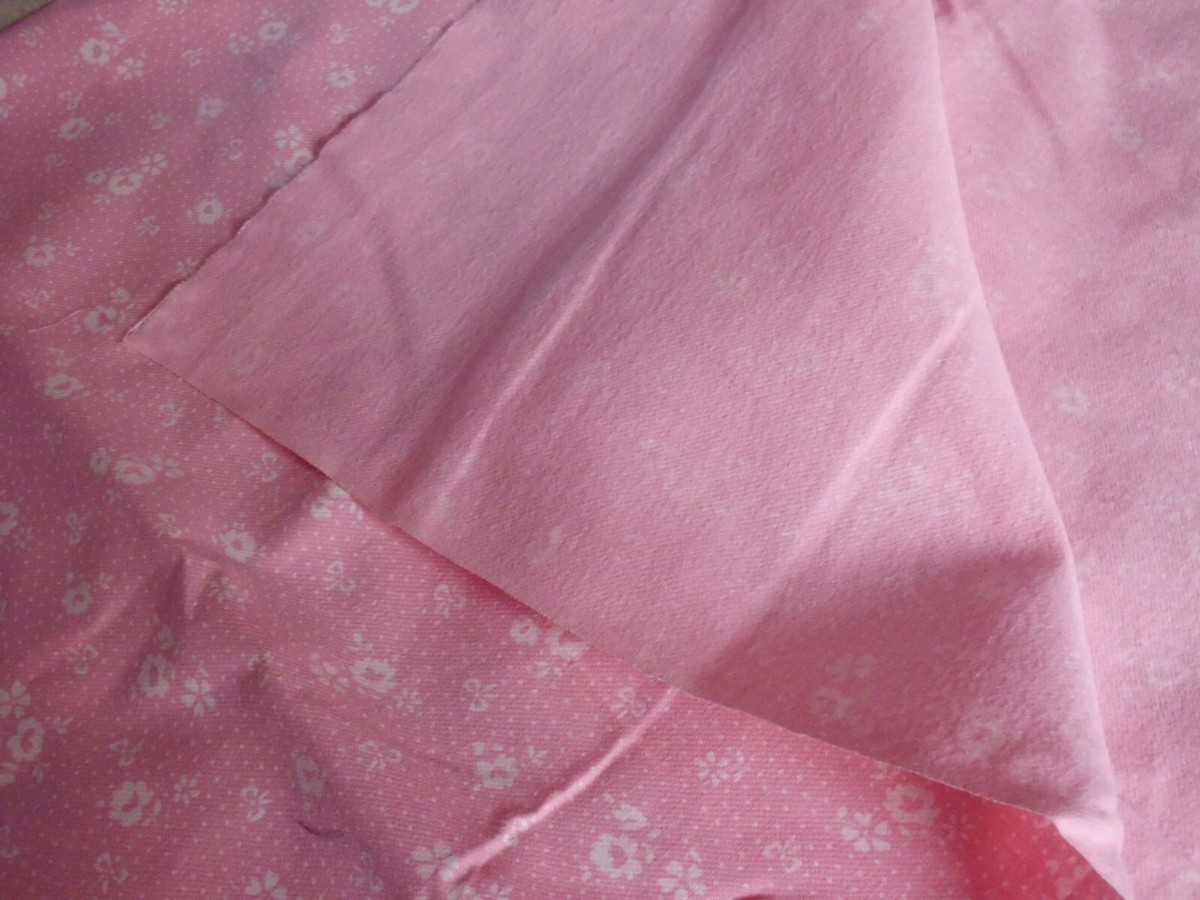 Coupon De Tissu Ancien Fleuri - Coton - Dimensions 47 X 79 Cm - Neuf - Parfait Pour Couture