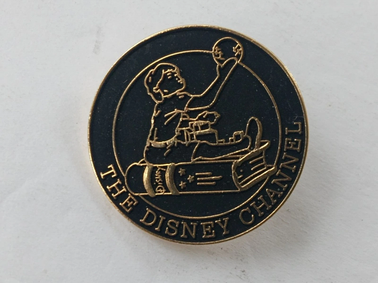 TEACHER AWARD Pin The Disney Channel Hat Lapel Black Gold Boy on Books 1990's
