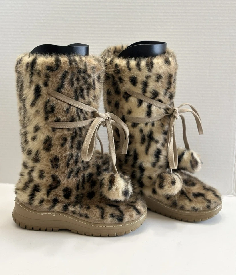 Botas Colin Stuart para mujer piel sintética leopardo pompón corbatas Victoria Secret talla 7 Foto 2 de 4