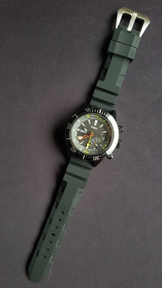 TIMEX T2N958 黒/黄 ラバーベルト Timex T2N958 Diver 200m Depth Gauge Indiglo watch | eBay