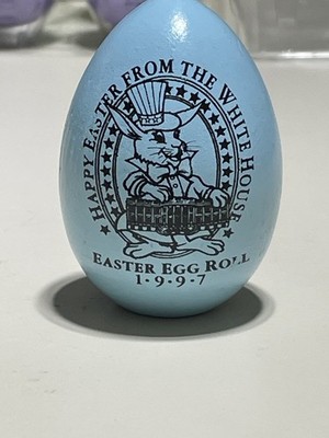 1997 Clinton White House Easter Egg Roll, blue commemorative egg