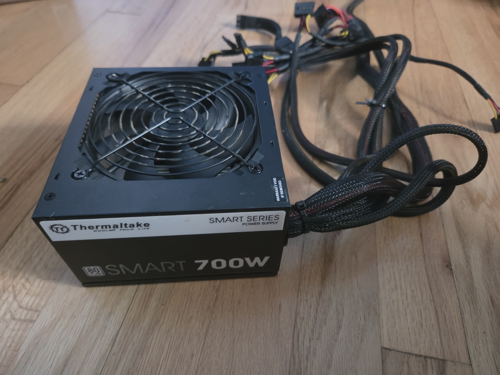 Thermaltake Smart Series 700W SLI/CrossFire Continuous Power ATX PSU V2.3