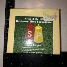 Ceramic Ketchup and Mustard Bottle Salt  Pepper Shakers, Red and Yellow SP41