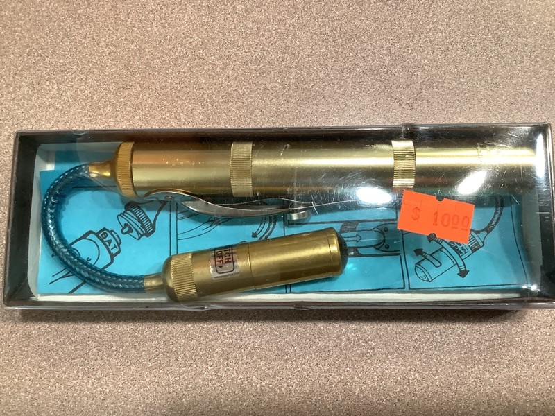 Rare, Orvis Flex Lite, NIB never opened. a sweet maginfying chest light (2 AA’a)