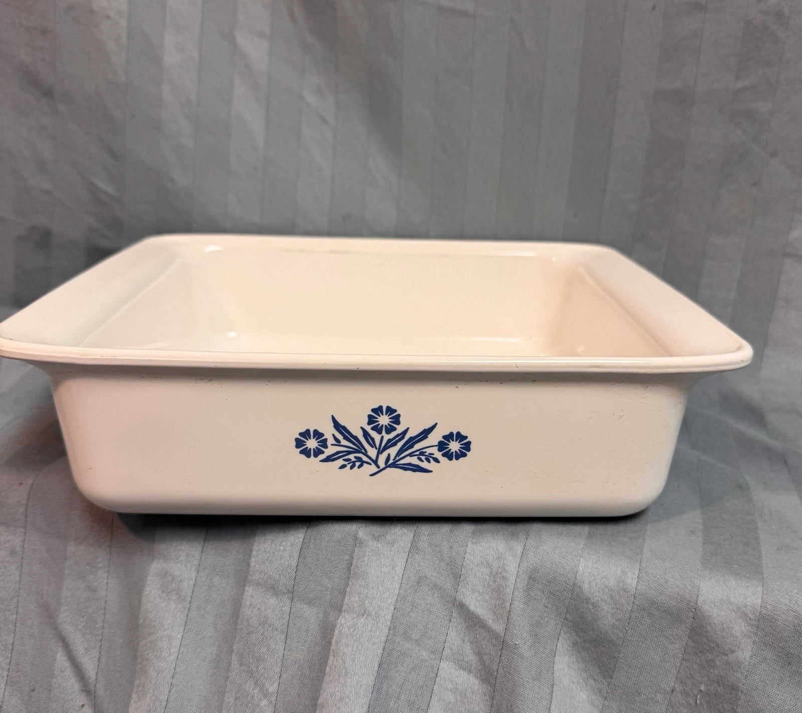 Vintage Corning Ware Blue Cornflower P‑322 8x8x2 Casserole or Brownie Pan