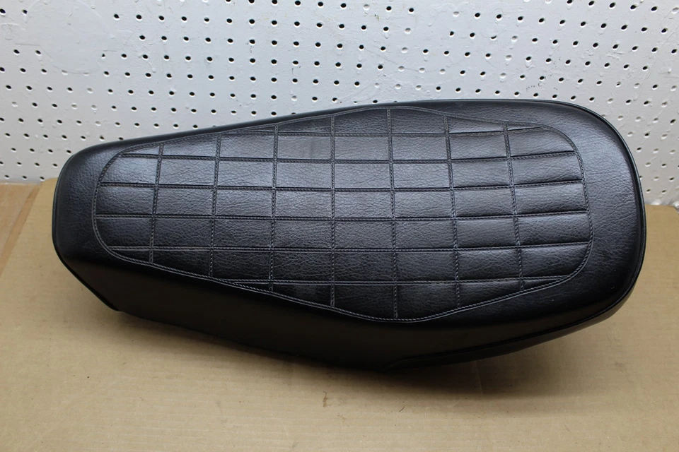 Asiento de sillín Kawasaki F11 F11-A F11-B F11M 1973-1975 OEM 53002-050 Foto 2 de 4