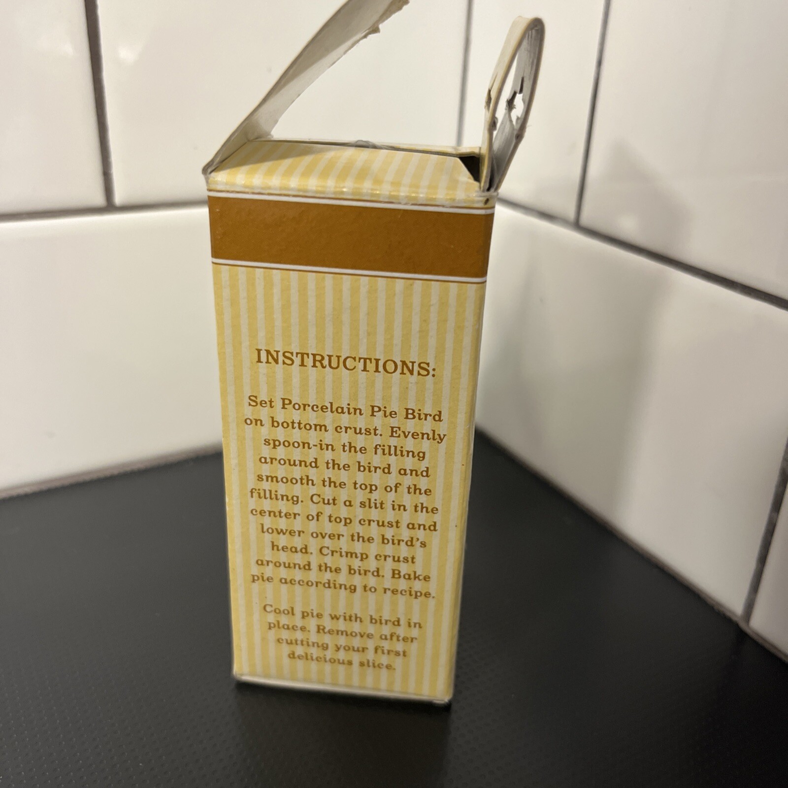 Mrs Anderson's Baking Porcelain Pie Bird New Open Box