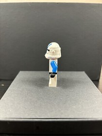 Lego Star Wars Mini Figure: Clone Trooper 501st Legion SW0445 (75002)