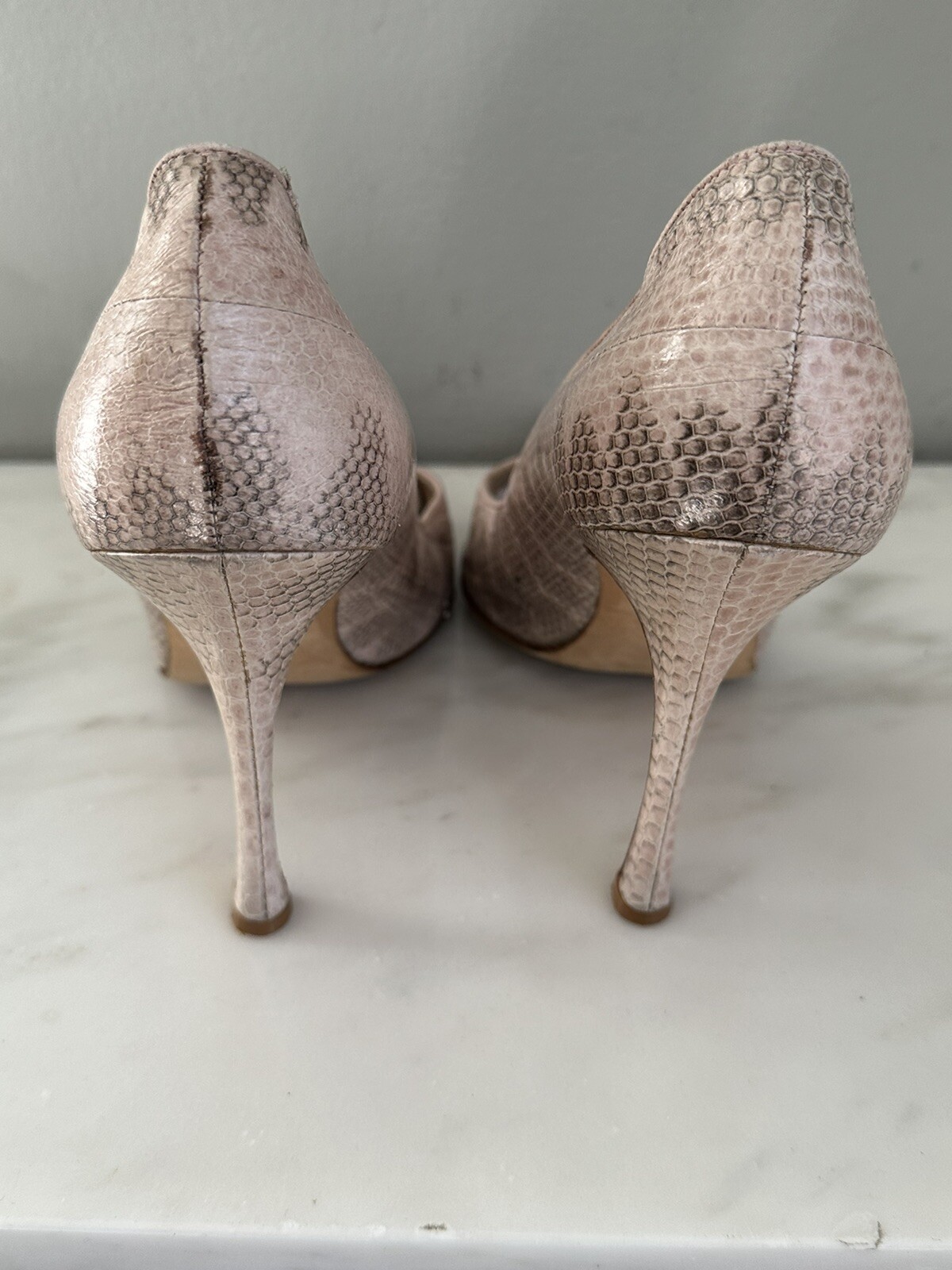 Manolo Blahnik Light Pink/Grey Python Pattern Cla… - image 5