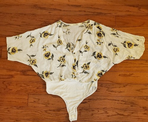 OOTD Fash Bodysuit Women's white Floral Cami Top Kimono Sleeve Size M