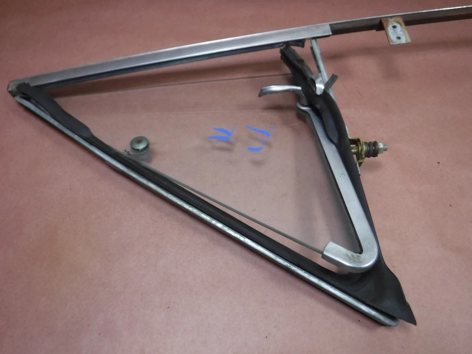 Vidrio ventana ventilación pasajero Jeep Wagoneer J10 62-75 SOLO PIEZAS envío gratuito Foto 2 de 4