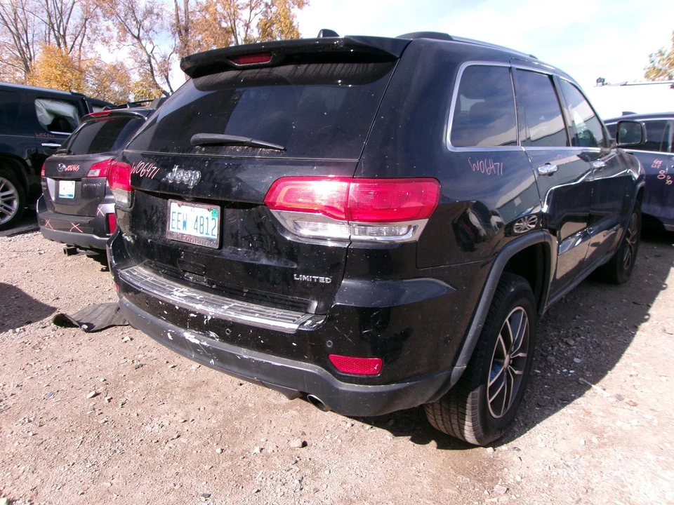 Used Right Quarter Glass fits: 2017 Jeep Grand cherokee chrome moulding privacy - Image 4 of 4