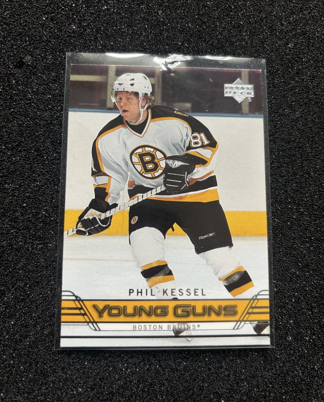 2006-07 Upper Deck - Young Guns Phil Kessel #204 (RC)
