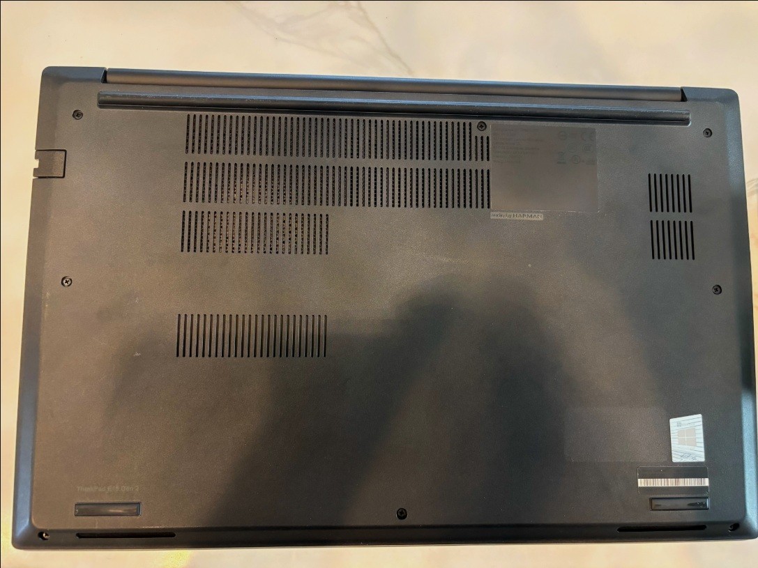 Dell Lenovo ThinkPad E15, 15.6-Inch Laptop, with Intel Core i7-1165G7, 256 GB SSD (Solid State Drive), No OS