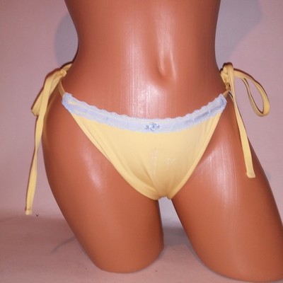 Victoria's secretビキニ Amazon.com: Victoria's Secret Swim V-Hardware Bralette Bikini Top